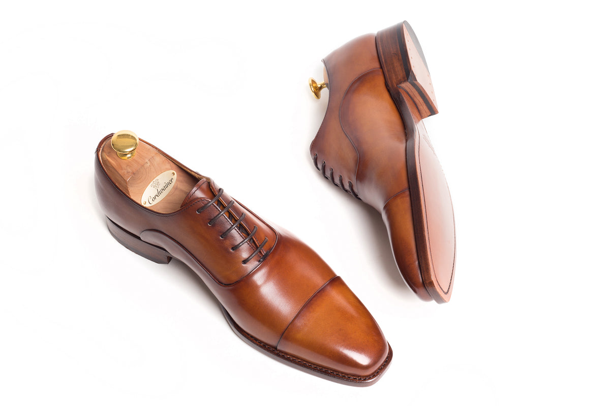 Pantofii bărbătești Oxford Cap Toe