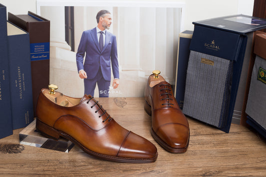 Pantofii bărbătești Oxford Cap Toe