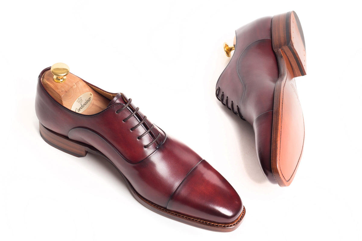 Pantofii bărbătești Oxford Cap Toe