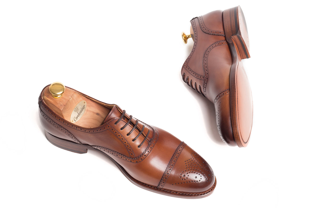 Pantofii bărbătești Oxford Half Brogue